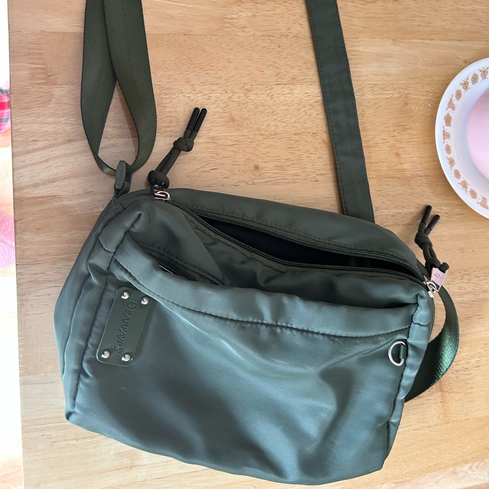 Bear Paw Green Bag